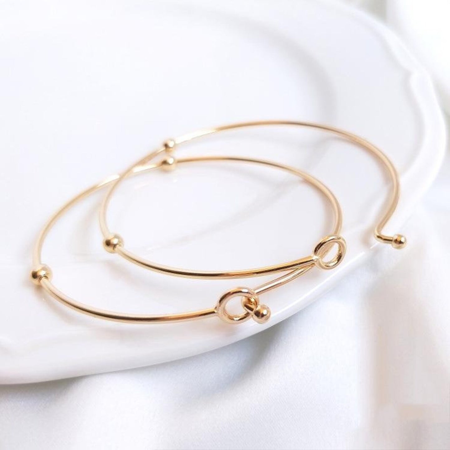 Golden Essence Minimalist Bracelet